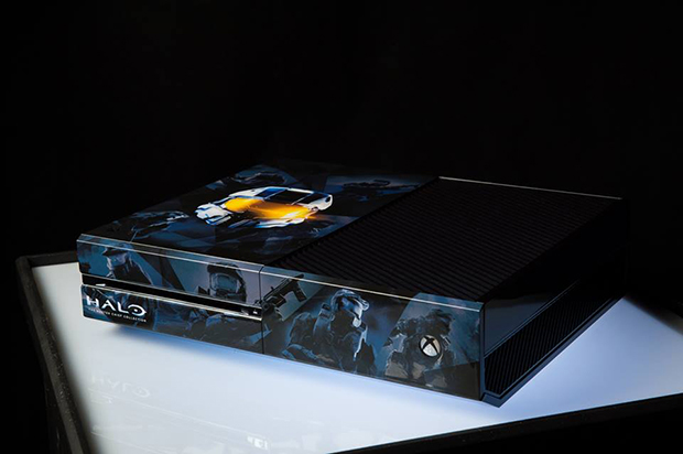 Collectible Xbox One Halo Edition Collectible Xbox One Halo Edition