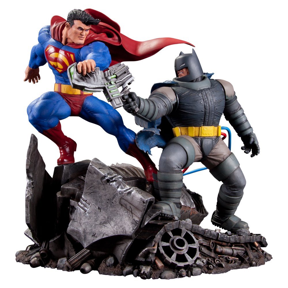 DC Collectibles The Dark Knight Returns: Superman Vs. Batman Collectible